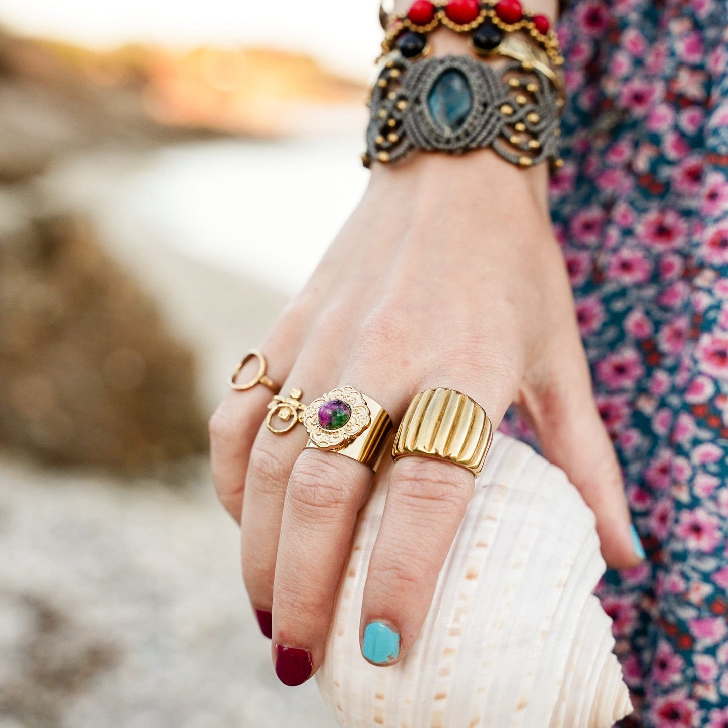 Rings Pebble Glow Ring