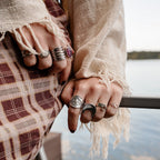 Rings Quiet Loop Ring