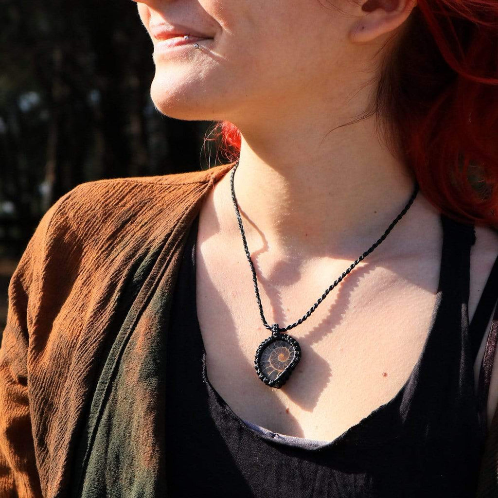 Macrame pedant Ammonite Pendant
